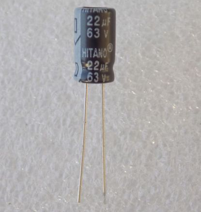 elektroliticheskij-kondensator-22uf-63v Електролітичний конденсатор 22uF 63V 105C ( 22мкФ 63В 105град , 22*63*105гр ) HITANO 6,3*11мм - Зображення 1
