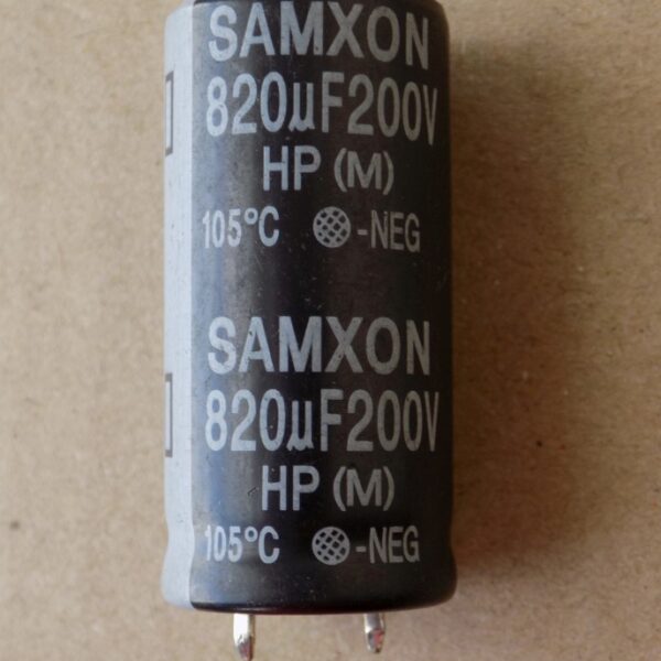 Електролітичний конденсатор 820uF 200V 105C ( 820мкФ 200В 105град , 820*200*105гр ) SAMXON жорсткі виводи 22*45мм