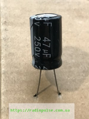kondensator-47mkf-250v Електролітичний конденсатор 47uF 250V 105C ( 47мкФ 250В 105град , 47*250*105гр ) chong 13*21мм - Зображення 1