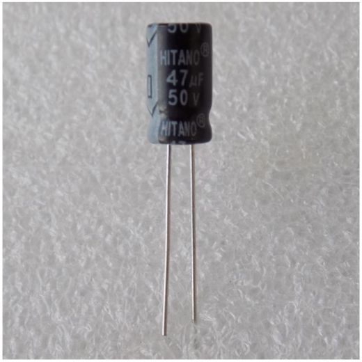 kondensator-47uf-50v Електролітичний конденсатор 47uF 50V 105C ( 47мкФ 50В 105град , 47*50*105гр ) HITANO 6,3*11мм - Зображення 1