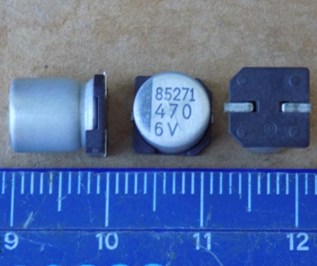 kondensator-elektroliticheskij-smd-470mkf-6-3v Електролітичний конденсатор SMD 470uF 6,3V 105C ( 470мкФ 6,3В 105град , 470*6,3*105 ) Samwha 8х10мм - Зображення 1