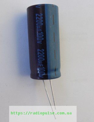 kondensator-2200uf-100v-gib-viv Електролітичний конденсатор 2200uF 100V 105C ( 2200мкФ 100В 105град , 2200*100*105гр ) Jamicon гнучкі виводи 22*50 мм - Зображення 1