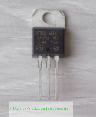 simmistor-btb08-600c Сімістор BTB08-600C ( BTB08-600CW )(8A;600V,Igt=0.035A) , ТО220 - Зображення 1