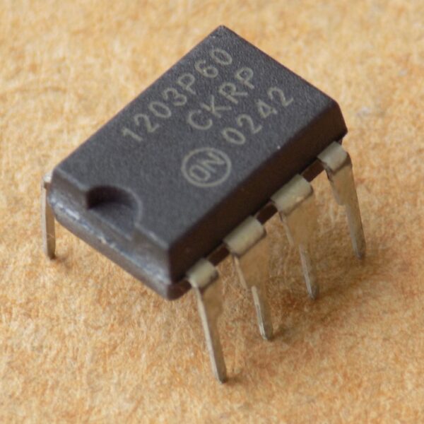 Мікросхема NCP1203P60 ( 1203P60 ) оригінал, DIP8
